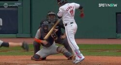 球場騒然… “世界最高投手”の強烈デッドボールが「ヤバすぎる」 まさかの展開に… 直撃した打者の様子がおかしくなる