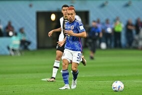 「みんなブラボー！ブラボー！ブラボー！」長友が試合後フラッシュインタビューで雄叫び！「歴史的瞬間だね」【W杯】