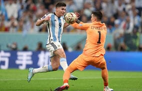 「あれはPKではない」「審判は絶対に正しい」クロアチア選手も猛抗議のPK判定、OB達の見解も意見分かれる「何をするつもりだったのか？」