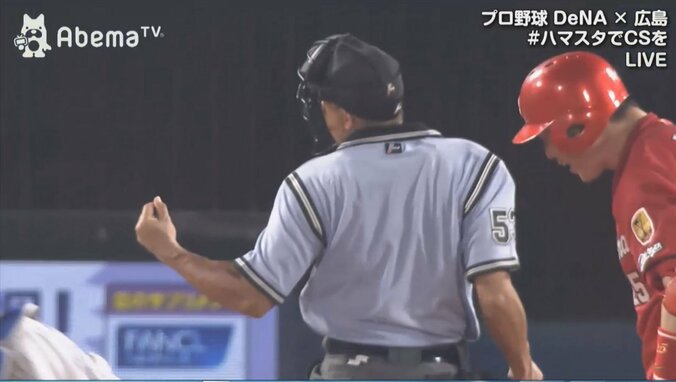 横浜DeNA山崎が3者三振の快投　抜群ストレートに審判も渾身の決めポーズ　ファンから「かっこいい！」 1枚目