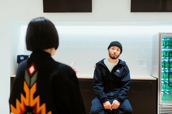 「”自分が一番になりてえ”っていう気持ちもあるので、そういうものが自分を突き動かしている」と語るMASS-HOLEの美学と、地元・松本のシーンとは。 4枚目