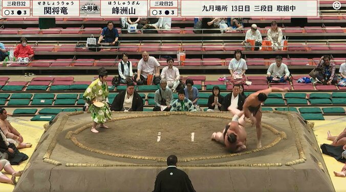 「身体能力バグってる」驚異の“ソップ型”力士、175キロ超巨漢を片足立ちから“ジャンプ”投げ「片足立ちで」「着地も完璧」 5枚目