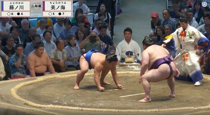 藤ノ川が「注意されました」 実況アナが指摘「前に置いては…」一体、何が? 立ち合いの息詰まる光景に注目 2枚目