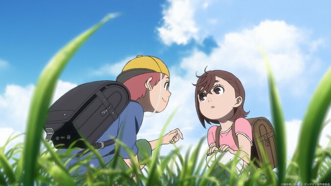 【写真・画像】地上に脱出したモモは太陽光を浴びせるために…アニメ『ダンダダン』第15話あらすじ&先行カット公開 4枚目