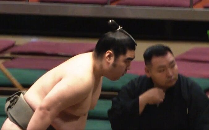 「すごい立派な眉毛」20歳の若手力士、“超キリリ”顔に反響 連続ズームに「表情アップ助かる」ファン歓喜 3枚目