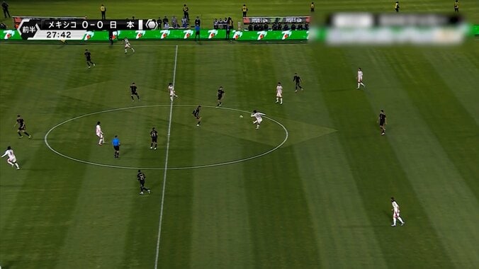 騒然！ 鎌田大地の“神パス”が「世界トップレベルだ」「うますぎる」浮き球でメキシコを切り裂いた瞬間「そこ通すのか」 2枚目