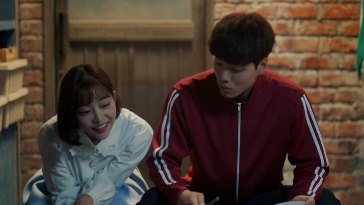 ソンフン出演！ハプニング満載の同居生活から始まるラブコメ『私は道で芸能人を拾った』