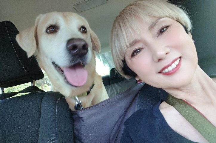 【写真・画像】秋野暢子、“ボーイフレンド”に半年ぶりの再会 2ショット公開し「彼も嬉しそうですね～」「素敵ですね」などの声　2枚目