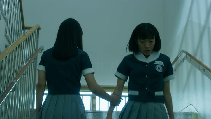 fromis_9イ・ナギョン、ミステリアスな美人転校生役で登場！クラス内の勢力図が大きく変わる『影美女』7&8話