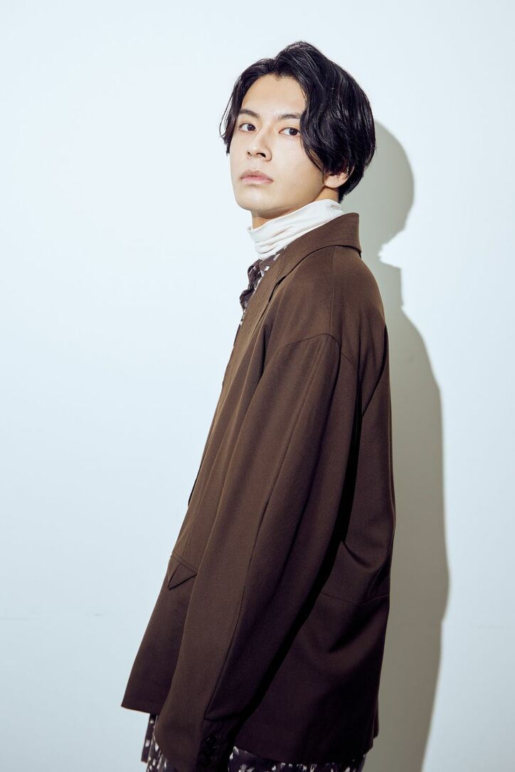 ジュウオウイーグル・中尾暢樹、無精ひげ&タトゥーのアブナイ男性役でAKB48・篠崎彩奈とラブシーンに挑戦「新しい一面を出せた」