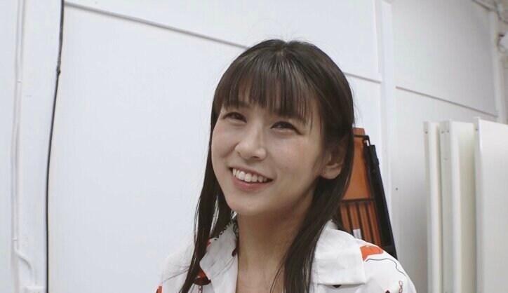 【写真・画像】洗脳&激太りで話題 小阪由佳の元俳優夫「家で水着を着てくれない」「ミニスカートが一番いい」溺愛ぶりを披露　1枚目