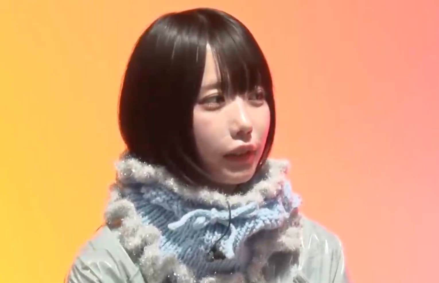 あのちゃん、ショーパン&ロングブーツで美脚披露「モコモコ