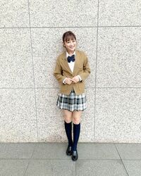 鈴木奈々、久々の制服姿に反響「可愛いすぎます！」