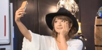 「自撮りのプロ」矢口真里が実践　3つの重要な自撮りテクニック