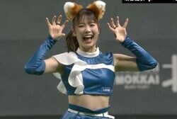 「きつねダンス」のファイターズガールたちと体感できる！ 運が良ければ選手にも会えるかも？ 日本ハムのエスコンフィールドのスタジアムツアーが楽しすぎる