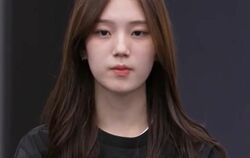 「なんで参加したの？」「唯一無二のビジュアルがあるのに…」抜群のスタイルと美しさで話題の17歳練習生、ひどすぎるパフォーマンスに審査員から厳しい声