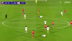 「これが南米」U-20日本代表が“ラフプレー”の連続被害…「チリが荒い」足裏タックル＆肘打ちで吹っ飛ばされた一部始終