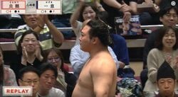 「炎鵬、なんだ今の？！」体重約2倍…95kg差を覆す驚きの決着「跳んだ」「すごいんだが」館内もやんやの喝采
