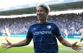 重傷から2カ月、浅野拓磨が28歳の誕生日にピッチへ復帰「チーム全体のトレーニングに合流」