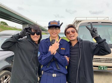 赤楚衛二『わたし旦那をシェアしてた』オフショットを公開「Wけんと