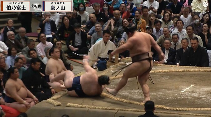 「伯乃富士かわいそう」「さすがにヒドイ」つっかけて立ち合い不成立も「ヤジえぐい」「タイミングよ」残念なマナーに擁護の声も 4枚目