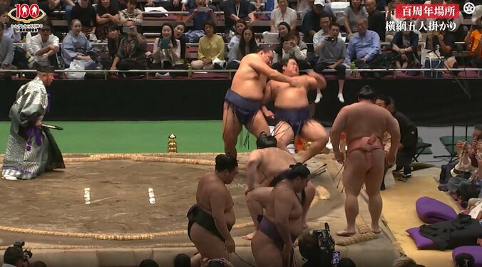 横綱五人掛かり