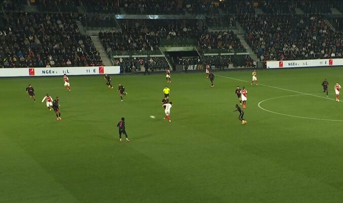 【映像】完璧過ぎるダイレクトパス