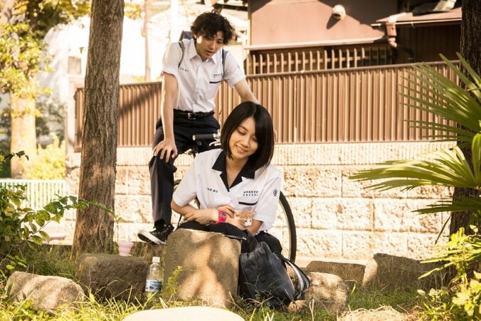 松本穂香が子猫とたわむれる 『あの頃、君を追いかけた』メイキング映像解禁 2枚目