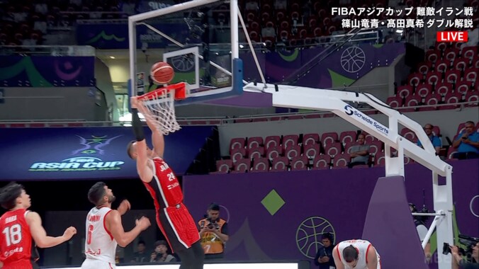 えっ、嘘だろ…？ 208cm日本代表主将が“ダンク失敗”で騒然「こんなことある？」「珍しいな」ホーキンソン依存を心配する声も 5枚目