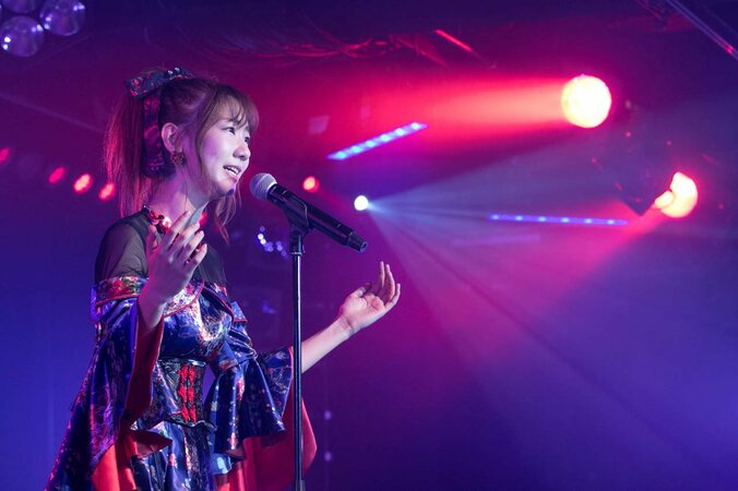 AKB48「今までで一番ハードな劇場公演」がスタート　向井地美音は東スポ記者の質問に「ブルマで滝行」を公約 26枚目