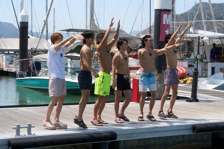 【写真・画像】「いいお尻!」スタイル抜群 セクシーすぎる7人の水着美女の登場に衝撃の声「レベル高ない?」 2枚目