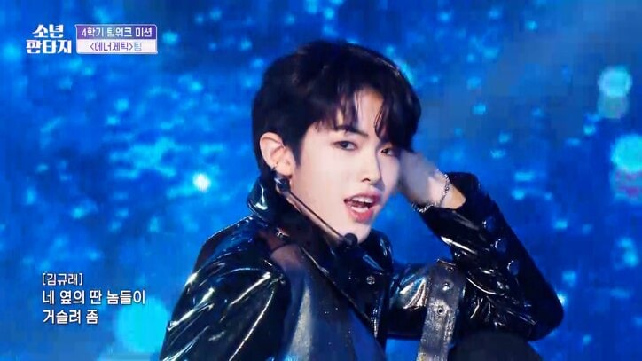 「うわ~めっちゃ上手い!」「生歌がスゴい」高音パートが多い難曲を信じられない美声で魅せる!審査員が大絶賛