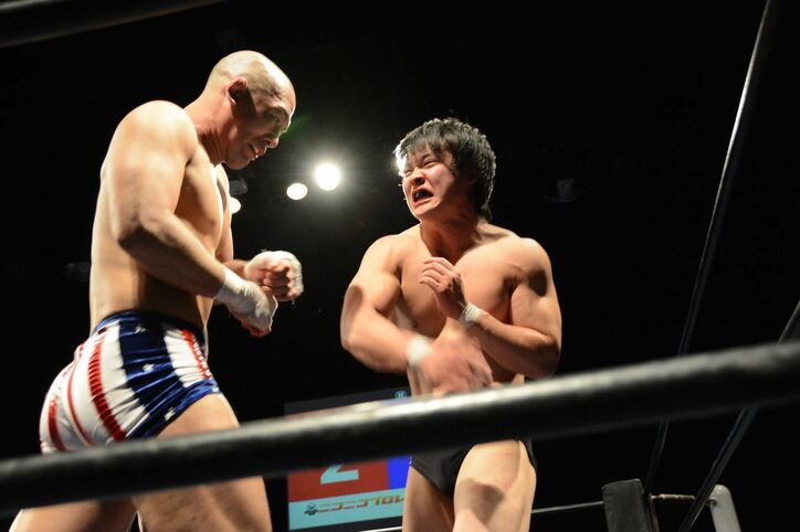 元MMA王者もエンタメ系レスラーも“UWF系”ルールで激闘　佐藤光留率いる『ハードヒット』の魅力