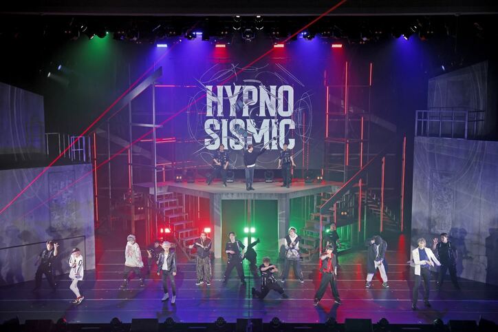 舞台「ヒプステ track.5」レポート T.D.D時代の“エモさ”は必見！一郎と左馬刻が肩を組み、乱数と寂雷が微笑みを交わす