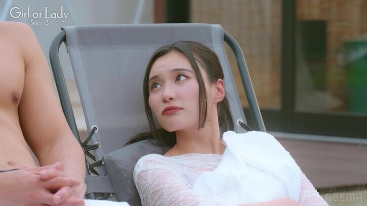 【写真・画像】こじるり似の25歳美女、スラリ美脚あらわな水着姿で意中のイケメン美容師とサウナで至近距離…上目遣いでアピールも　2枚目