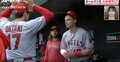 中継で一瞬、何か映った？ 大谷翔平が同僚にとった“謎の動き” 「信じられないかもしれないけど…」チームメイトが語る大谷の“知られざる人物像”　