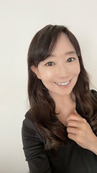 アグネス・チャン『傷の上から初めてメイク』