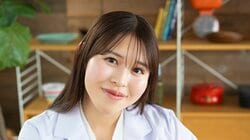 栄養士資格を持つグラドル 須能咲良が圧倒的ボディを披露 ヤンマガWeb「働くお姉さん」カット