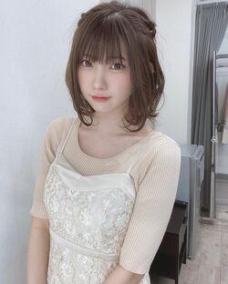 「透明感すごすぎ」「ナチュラルで可愛い」えなこ、清楚な白ワンピース姿が話題に