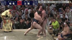 鶴竜が自身初の2場所連続優勝　白鵬との横綱対決を堂々寄り切り14勝1敗