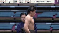 「相撲顔やないね」18歳期待の“イケメン力士”にファン熱視線「カッコよすぎだろ」「いい身体つき」館内から黄色い声援も