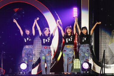 ももクロ「10周年、本当にありがとう」アニバーサリーライブで
