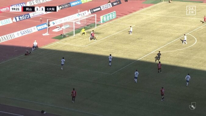 嘘だろ？39歳元日本代表GKが怒涛の3連続シュートを完全ブロック「やばすぎる」「これがベテラン」圧巻の連続セーブにファン衝撃 4枚目