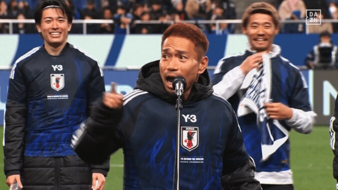 絶叫！ 長友佑都の「ブラボー！！」でＷ杯決定セレモニー大熱狂「なんちゅう終わり方w」「おいしいところ持っていった」38歳救世主にネット注目 4枚目