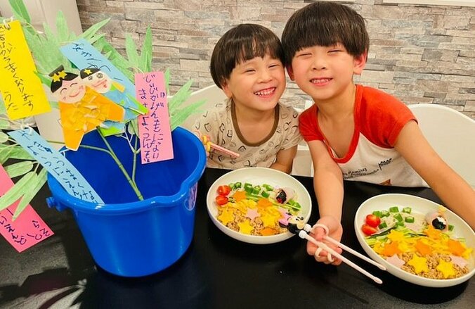 ココリコ・遠藤の妻、時間がかかった“七夕ご飯”「不器用な母なりになんとか」 1枚目