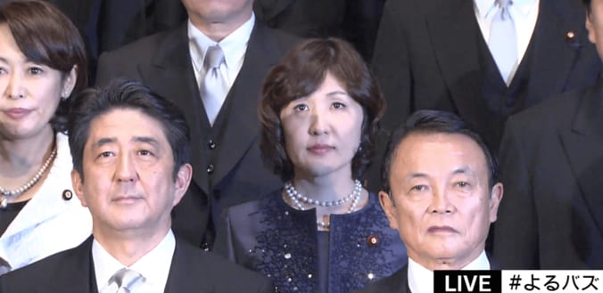 涙する場面も…　なぜ稲田朋美防衛相はあそこまで追及の集中砲火を受けるのか 5枚目