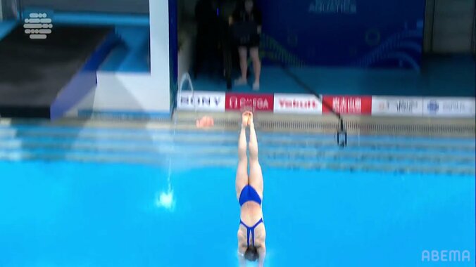 飛沫なさすぎ！20歳の中国無敵女子がレベチ過ぎて笑うしかない「もうオール10で」圧巻入水と完璧空中演技で衝撃的高得点「ウィニングダイブです」 3枚目