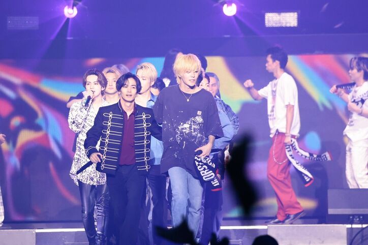「僕にとっては青春そのもの」中本悠太(YUTA)がサプライズ登場!川村壱馬・吉野北人・三山凌輝(RYOKI)と笑顔&涙目で『Wings』熱唱【『HiGH&LOW THE WORST X』PREMIUM LIVE SHOWレポート】