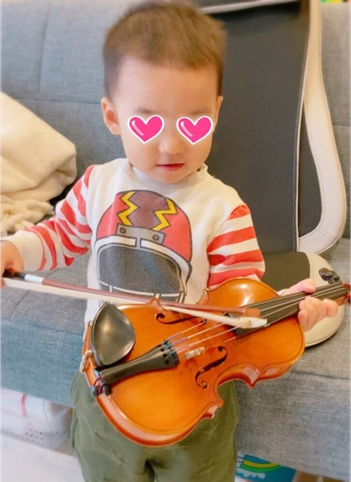 保田圭、2歳になった息子に“憧れの楽器”をプレゼント「完全に私のエゴですが」