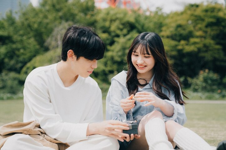 福岡の美人女子高生、片思いする韓国男子と急接近、思いが募り告白「好きになれて…」『花束オオカミ』第11話